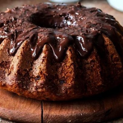 Truque para deixar bolo de chocolate bem úmido