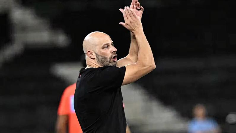 Franclim Carvalho em Botafogo x Chapecoense — Foto: André Durão