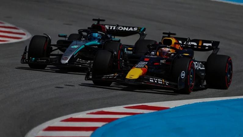 Max Verstappen ultrapassou George Russell pela liderança do GP da Espanha de F1 2024