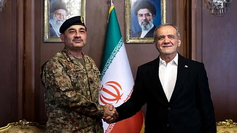 Chefe do Exército paquistanês, pacificador improvável no conflito com o Irã