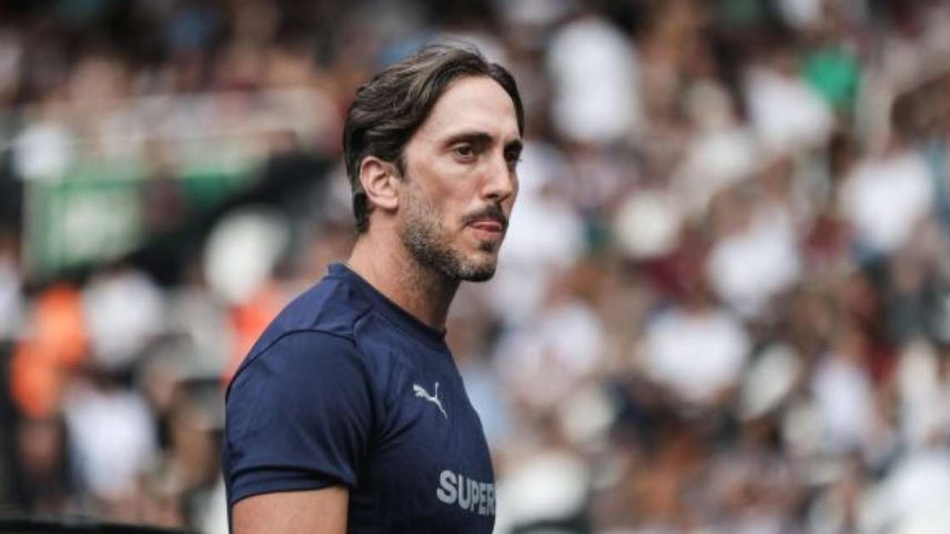 Hércules vai seguir no time titular do Fluminense, nesta quinta –