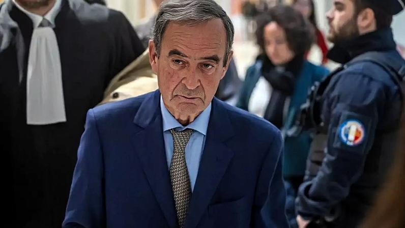 Bruno Lafont, ex-diretor executivo do grupo Lafarge, no tribunal de Paris, na França, em 13 de abril de 2026