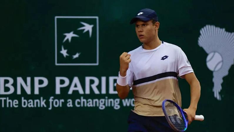 Livas Damazio disputa a semifinal do Roland Garros Junior Series neste sábado
