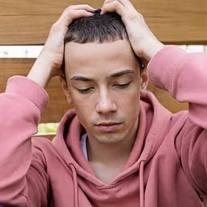 Adolescentes se automutilam: causas e como oferecer apoio