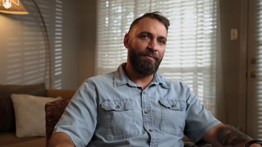 Homem criado pelos pais viciados encontra Deus ao ouvir Jesus chamá-lo