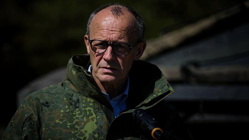 Trump diz a Merz para consertar seu país em ataque ao chanceler alemão