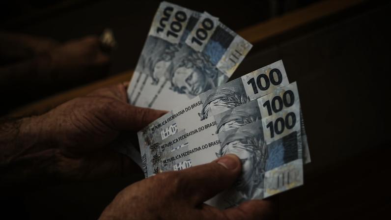 Juros futuros operam em queda com alívio no petróleo e nos prêmios de risco globais — Foto: Adriano Machado/Bloomberg