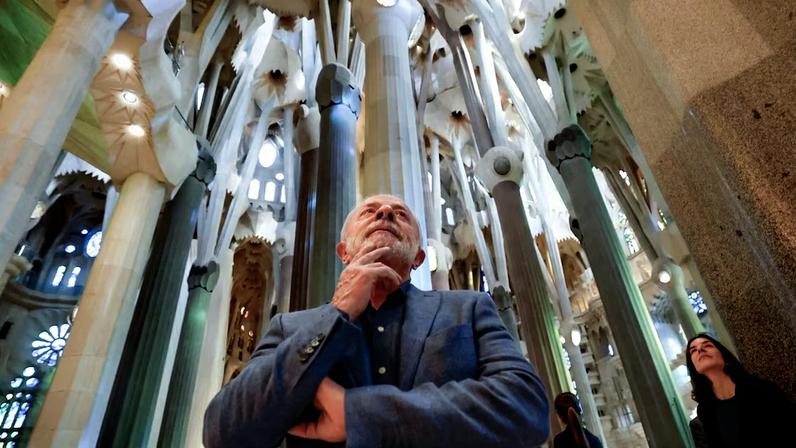 O presidente Lula durante Visita à Basílica da Sagrada Família, na Espanha: pedido para PT debastar a polêmica no 8.º Congresso