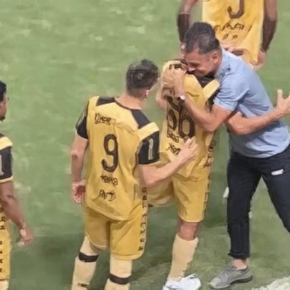 Sport cumprimenta ex-técnico Roger Silva antes de enfrentar América-MG