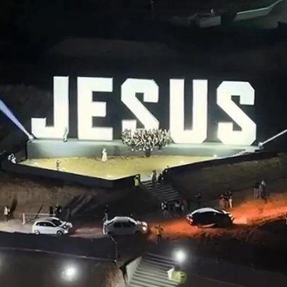 Igreja inaugura mirante com letreiro Jesus em São Paulo