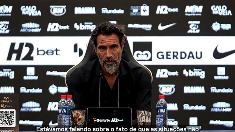 Técnico do Galo diz que é preciso resolver os problemas como grupo e levantar a cabeça com personalidade e coragem para atravessar momento de turbulência.