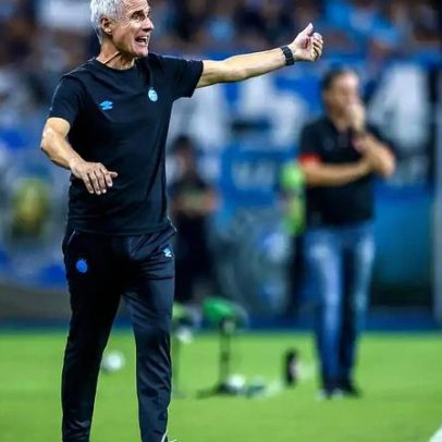 Atacante defende Luís Castro no Grêmio após controvérsia