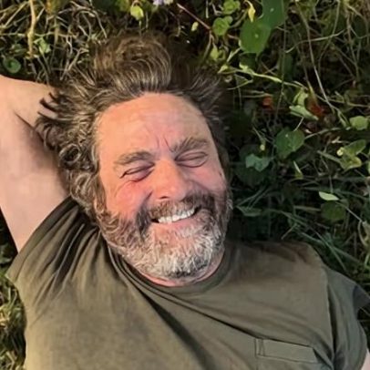 Review de This Is a Gardening Show elogia série de Zach Galifianakis