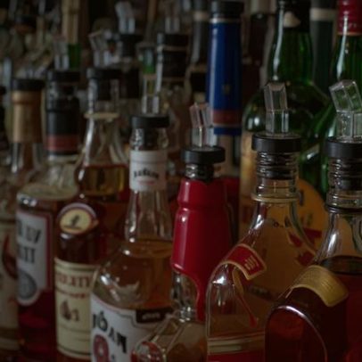 Doses baixas de álcool podem danificar o cérebro, aponta estudo