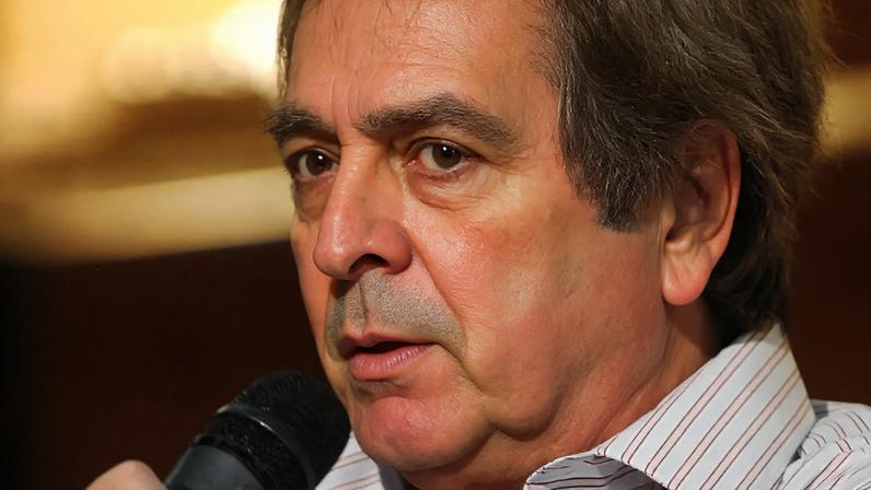 Benedito Ruy Barbosa comentou polêmica sobre novela 'Esperança' no Trofeu Imprensa de 2003.