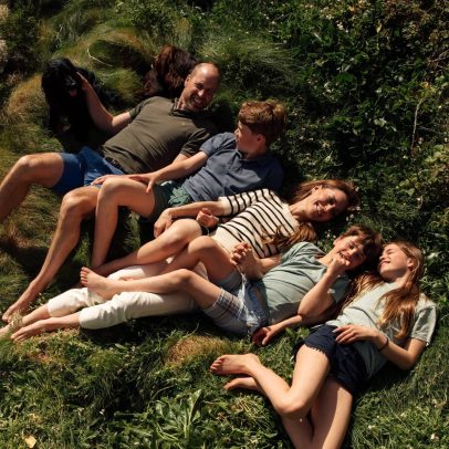 Detalhes exatos do traje de Kate Middleton na foto de aniversário do casal