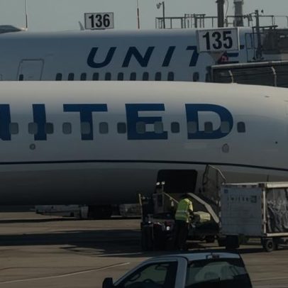 Avião da United faz pouso de emergência em Pittsburgh por problema de segurança