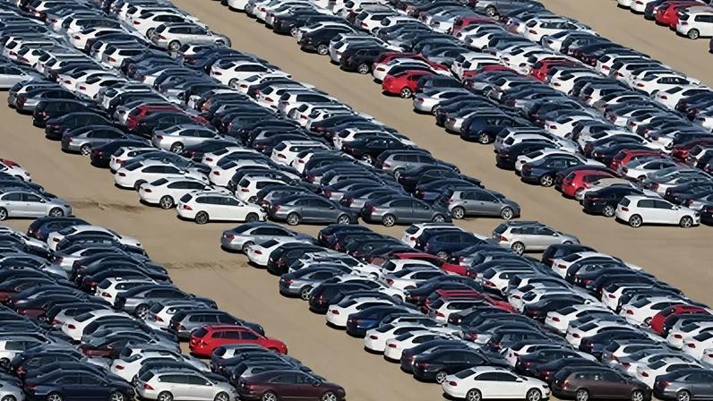 Venda de veículos novos cresce 13% em junho sobre um ano antes, diz Fenabrave