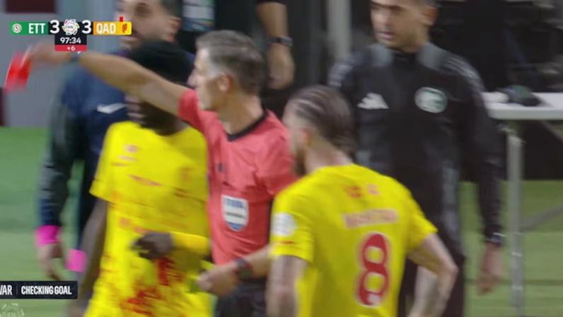 Al Ettifaq vence Al-Qadsiah 3-2 com expulsão de Gastón Álvarez