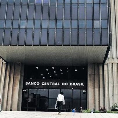 Por que reduzir juros é desafio nos EUA e no Brasil