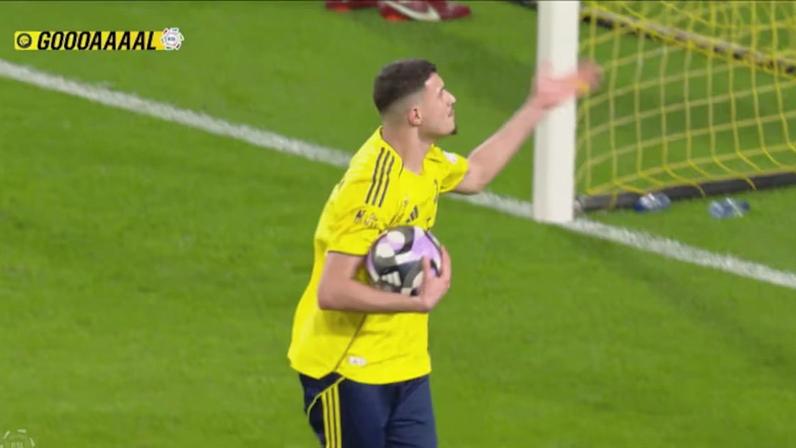 Al Nassr vence Al Najma por 2 a 1 com gol de Abdullah Al Hamdan