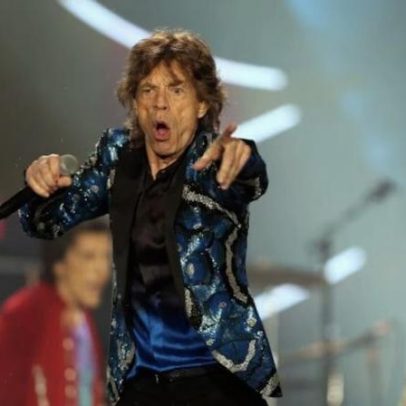 Biografia revela que Mick Jagger quase morreu após overdose em 1976