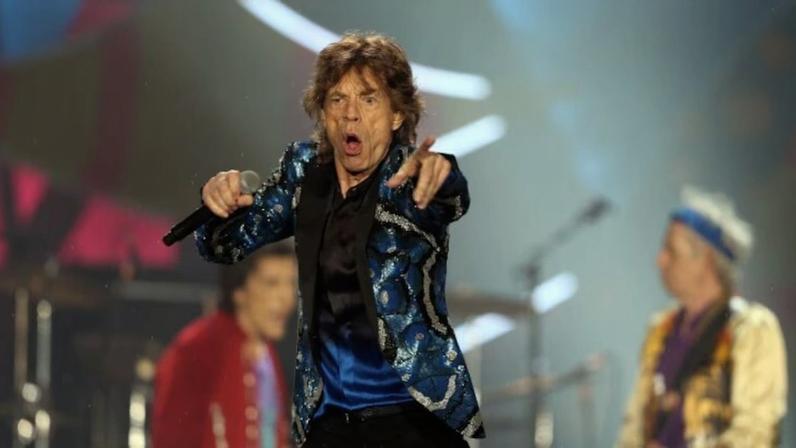 Mick Jagger quase morreu após overdose em 1976, diz nova biografia; veja detalhes