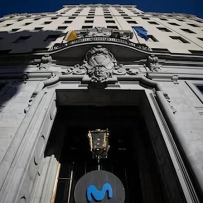 Burocracia municipal reduz interesse na venda da sede histórica da Telefónica.