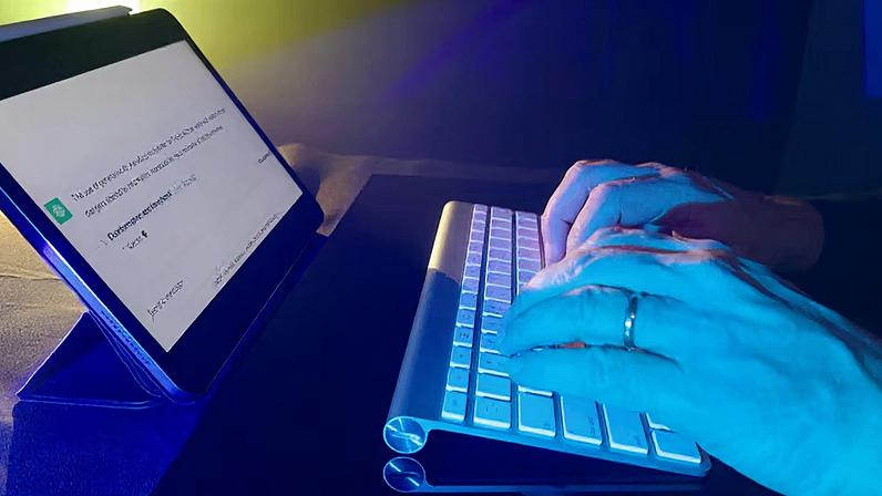 Avanço da IA afeta entrada de jovens no mercado de trabalho