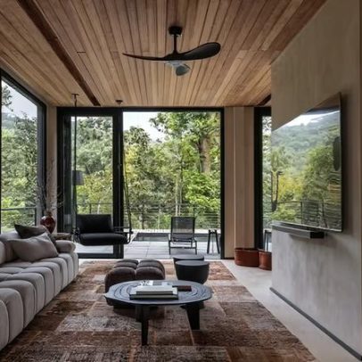 Casa na serra passa por reforma para ficar mais integrada à natureza