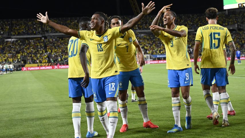 Jogadores deixam mensagens positivas para Ancelotti antes da lista final da Seleção