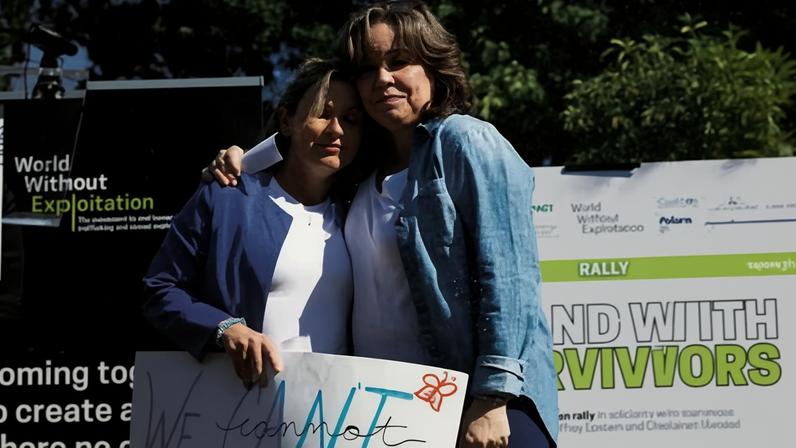 MeToo fortalece sobreviventes de Epstein a falar sobre abusos