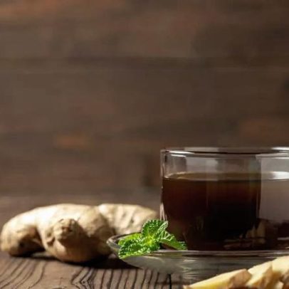 8 chás que ajudam a desinchar e perder peso naturalmente