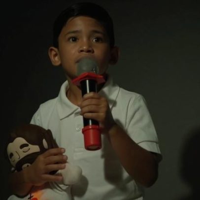 Menino faz aniversário com tema de Jesus e pede que convidados se convertam