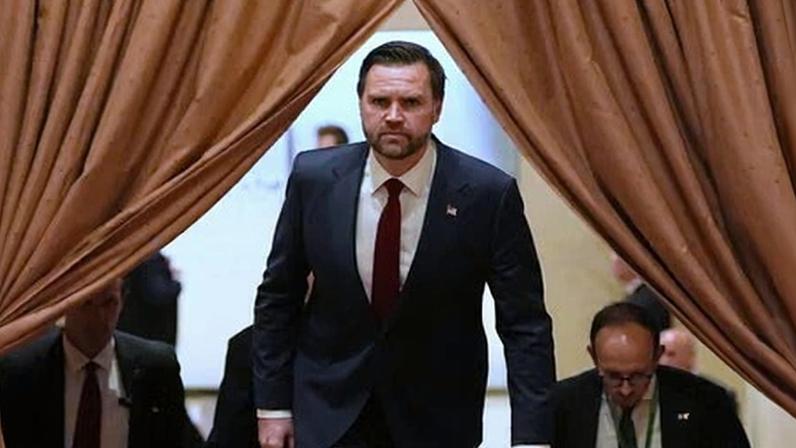 JD Vance pode salvar sua carreira política ao romper com Trump