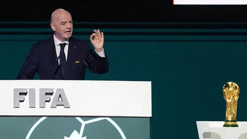 Infantino afirma que Irã disputará a Copa nos EUA conforme o planejamento