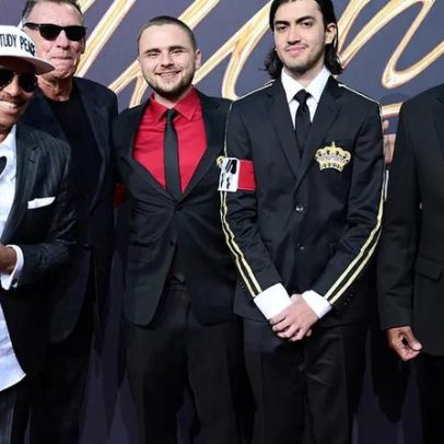 Filhos comparecem ao lançamento de Michael; Paris Jackson não