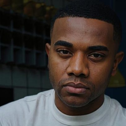 Davi Brito rebate rumores sobre conteúdo adulto