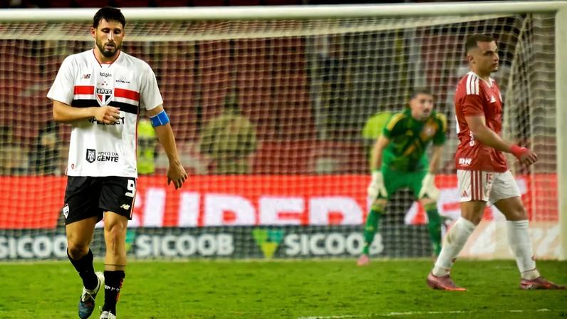 Calleri foi o autor do gol do empate com o Internacional (Foto: Donaldo Hadlich/Código 19/Folhapress)
