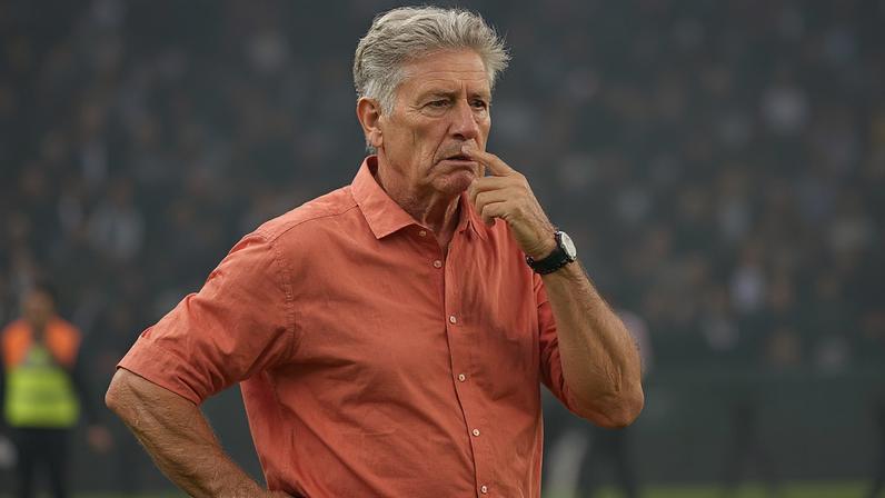Renato Gaúcho durante a partida entre Coritiba e Vasco (Foto: Irisbel Correia/AtoPress/Folhapress)