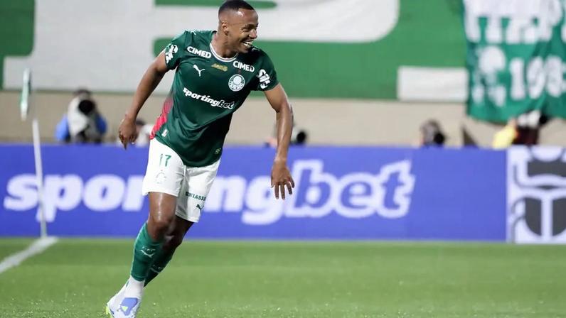 Palmeiras vence Grêmio e mantém liderança com destaque de Marlon Freitas
