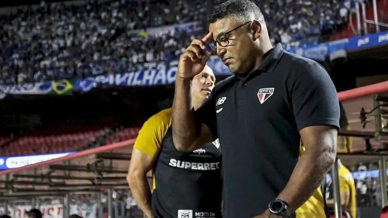 Roger Machado, técnico do São Paulo (Foto: Marco Miatelo/AGIF/Folhapress)