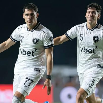 Botafogo vence clássico sobre o Vasco com golaço no fim em São Januário