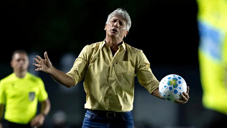 Conmebol investiga Renato Gaúcho por ausência em jogo do Vasco na Sul-Americana