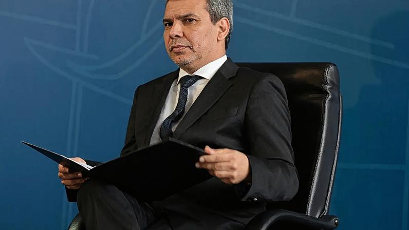 Ministro da Justiça afirma ser obrigação do governo prestar todos os esclarecimentos