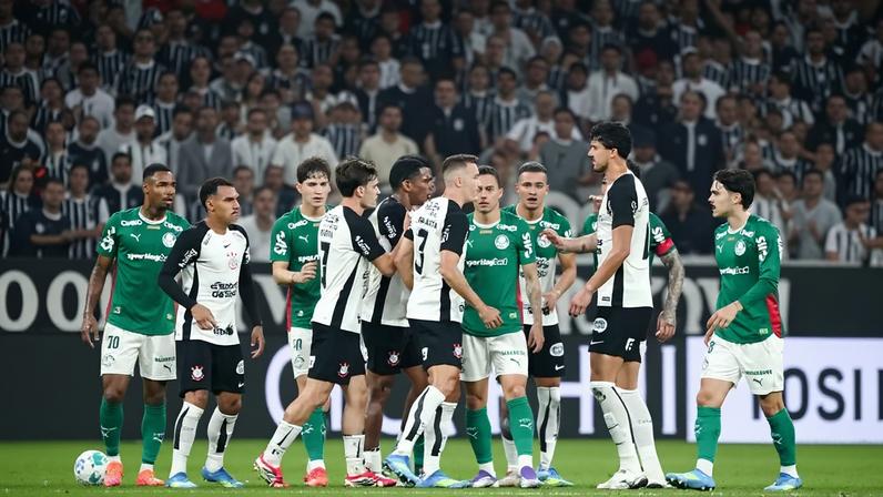 Ídolo do Corinthians aponta pênalti em lance polêmico no Dérbi