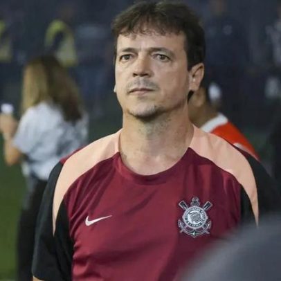 Diniz exalta entrega do Corinthians após empate com dois a menos