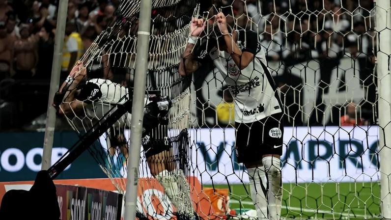 Corinthians tem tido dificuldades para balançar as redes no Brasileirão (Foto: Peter Leone/Ofotográfico/Folhapress)