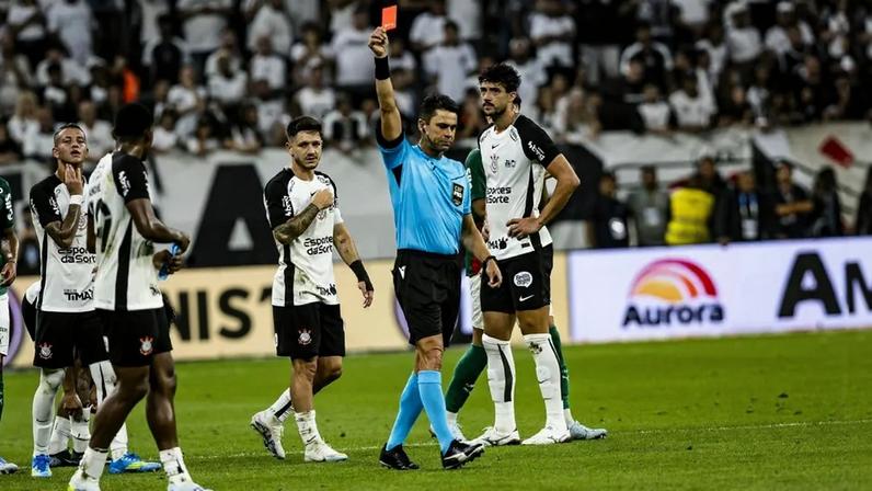 Corinthians pode perder até 10 mandos após briga generalizada; atletas denunciados