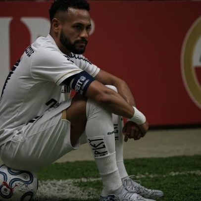 Neymar se desculpa com torcedor do Santos e diz que só jogará futebol
